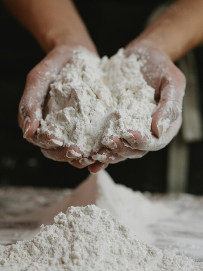 top flour vs cake flour