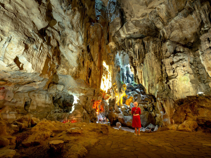 Hang-Sửng-Sốt-Cave-Vietnam