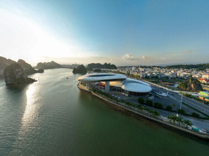 halong-city-halong-bay-vietnam